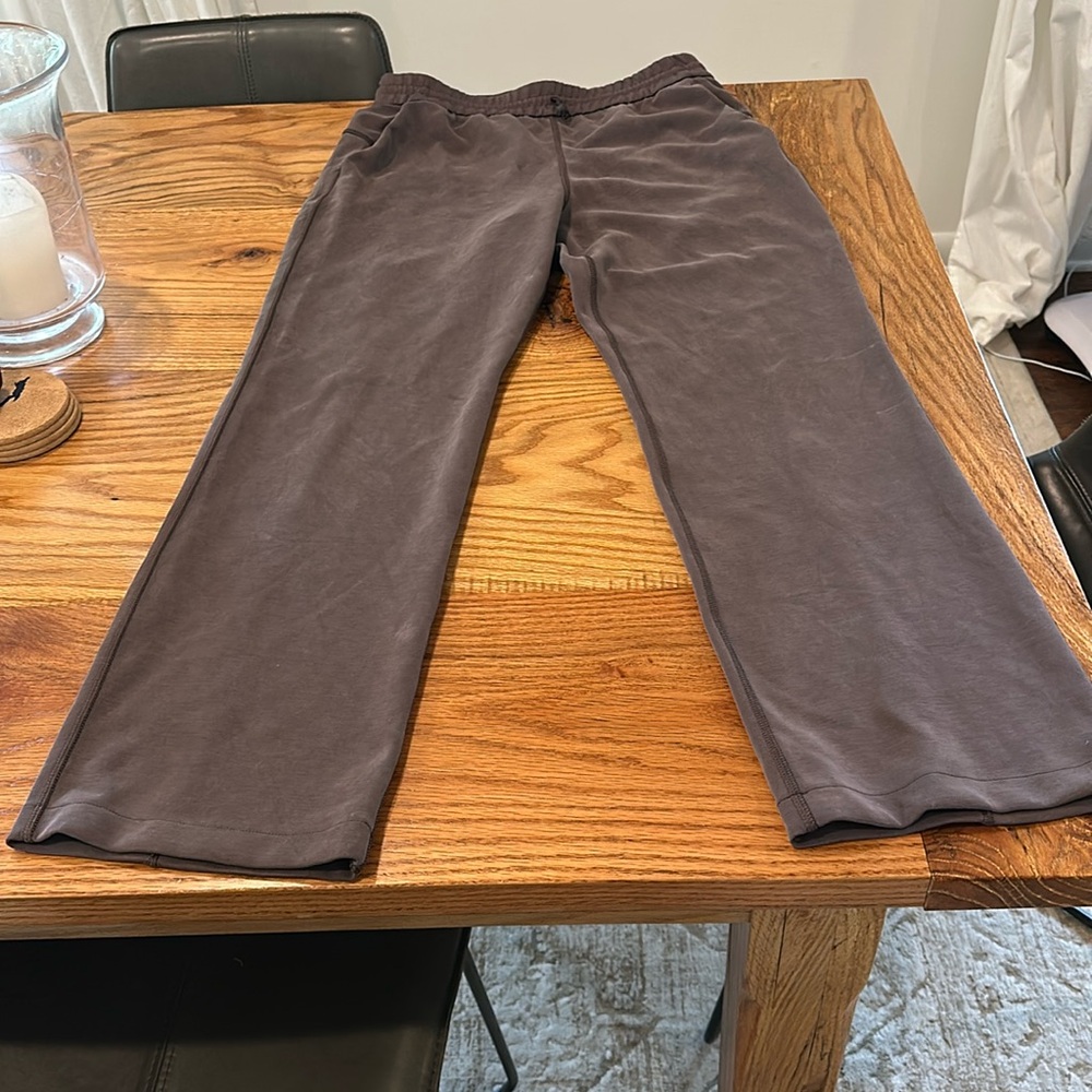 Lululemon size 8 straight leg jogger/lounge pants